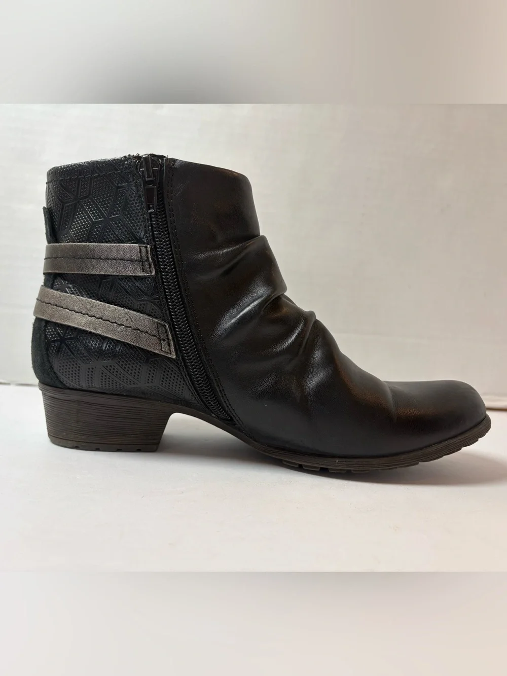Cobb Hill Rockport Gratasha Black Leather Runched Booties Size 8